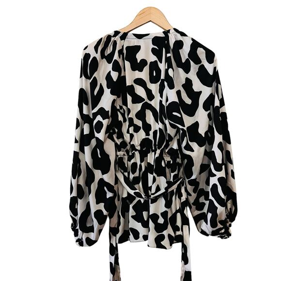 ASOS Printed Dolman Libg Sleeve Flare Hem Top Size 6 Cream Black - Picture 4 of 8